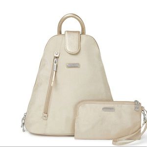 Baggallini Metro Backpack in Gold/Champagne